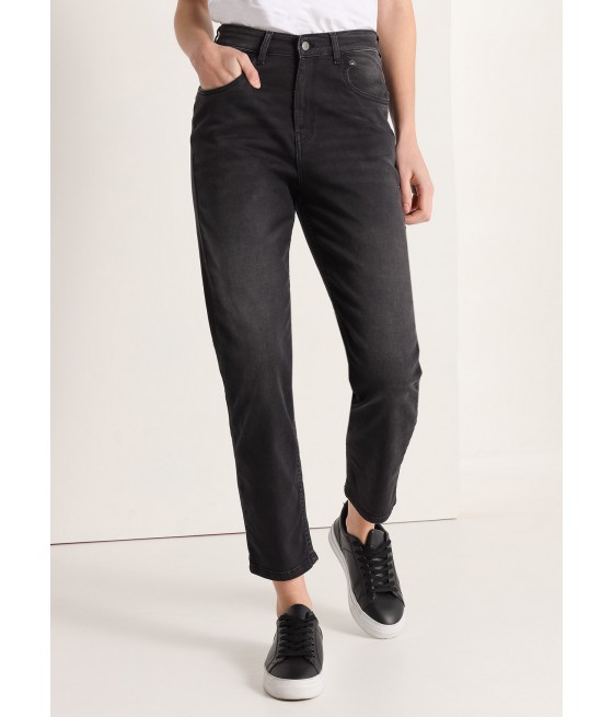 CIMARRON - CAROLE HUGO - Jeans black denim cintura media | Mom fit - Tiro largo